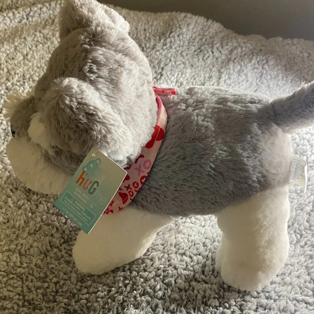 huGme Dog with “XOXO” Bandana, Stuffed Plush Puppy - Gray and White Fur NWT - Picture 5 of 7